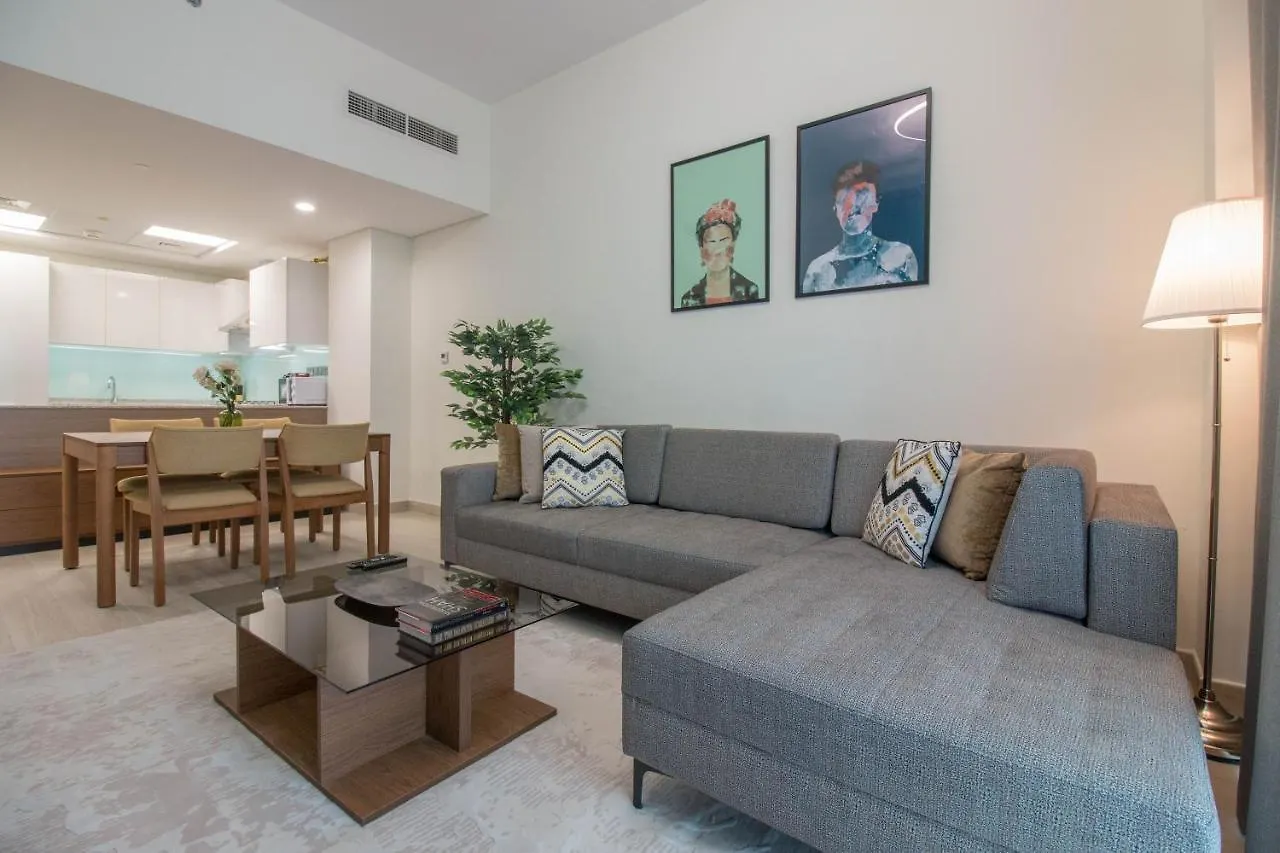 Cozy 1Br Apart With Pool And Gym 10Mins Away By Drive To Dxb Airport Dubai