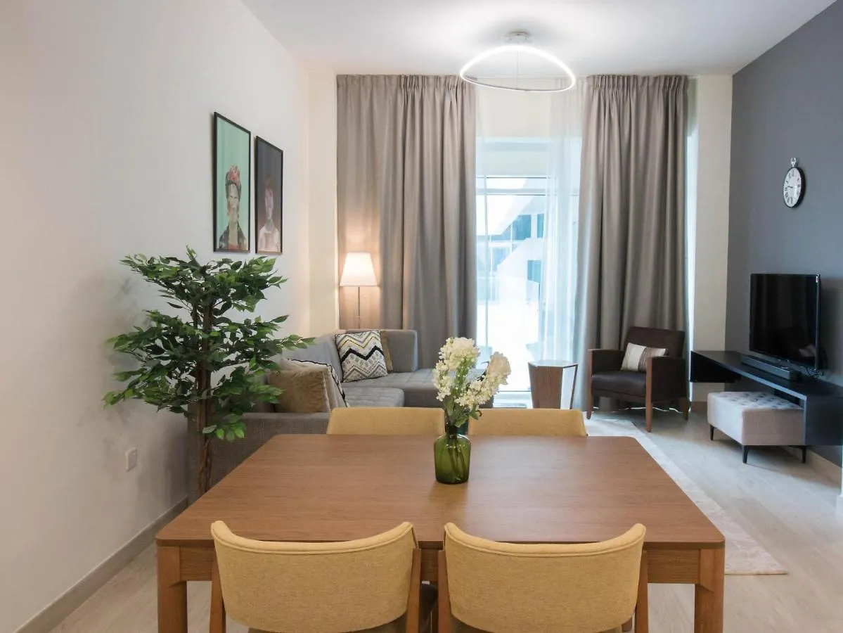 Cozy 1Br Apart With Pool And Gym 10Mins Away By Drive To Dxb Airport Dubai